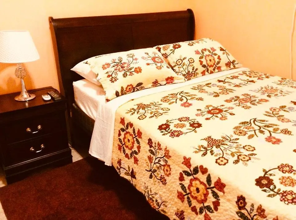 Alexander'S Apartments Providenciales