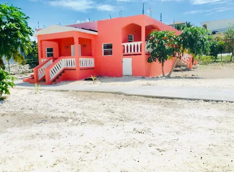 Alexander'S Apartments Providenciales Turks And Caicos Islands