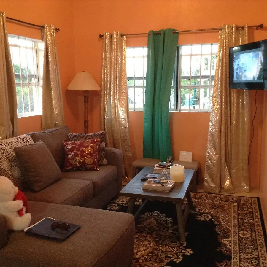 Alexander'S Apartments Providenciales Turks And Caicos Islands